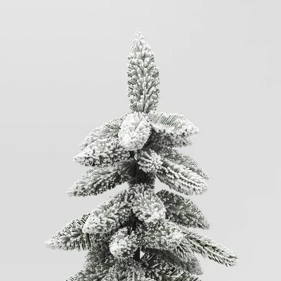 19" Christmas Flocked Tree Round White Base - Wondershop™ 4 19" Christmas Flocked Tree Round White Base - Wondershop™ - Image 2
